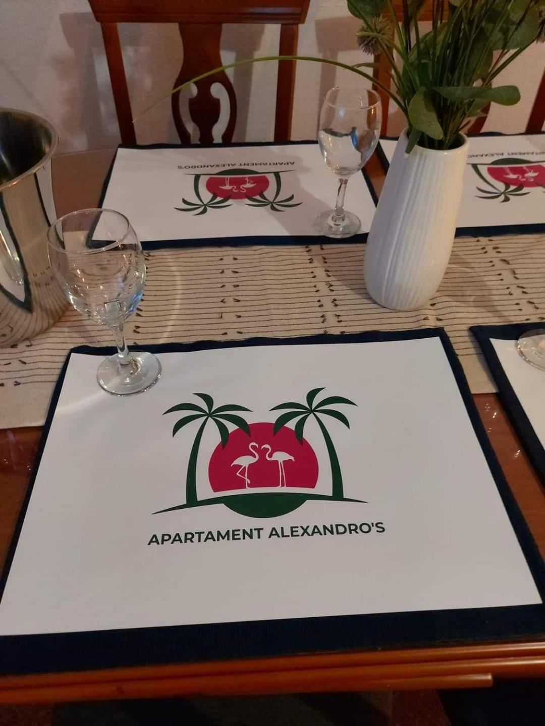Apartament Alexandro'S Διαμέρισμα Τορεβιέχα Εξωτερικό φωτογραφία